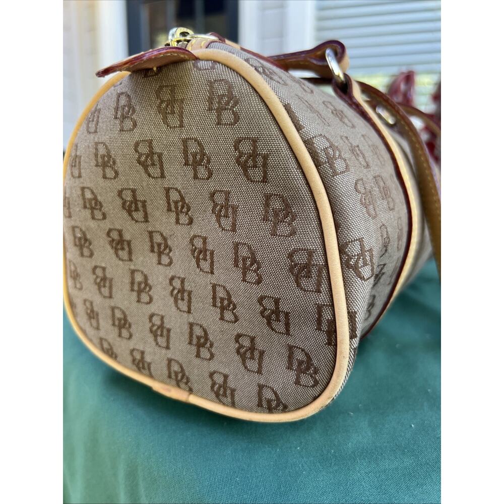 DOONEY & BOURKE Y2K Vintage Barrel Shoulder Bag Signature Canvas Leather Trim - Picture 4 of 9